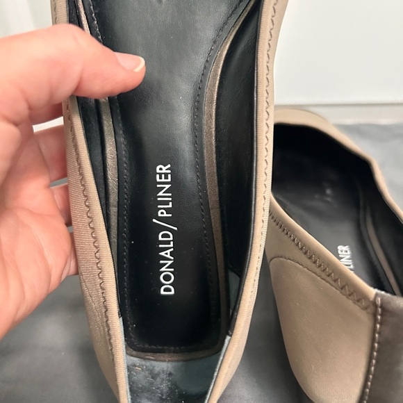 Donald Pliner Issa Low Heel Loafer Pump Size 7.5 - Picture 7 of 7